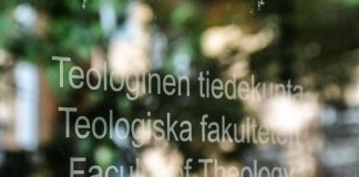 Teologinen tiedekunta välitti työtarjousta opiskelijoille, joiden sukunimi ”kuulostaa suomalaiselta” – Mistä on kyse, dekaani Antti Räsänen?