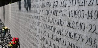 Kommentti: Itsenäisyyspäivän saarnoissa Suomen itsenäisyys on sodassa uhreilla lunastettu