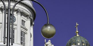 Professori Heikki Hiilamo Kanavassa: Pitäisikö valtion poistaa vihkioikeus uskonnollisilta yhteisöiltä, jotka eivät vihi sateenkaaripareja?