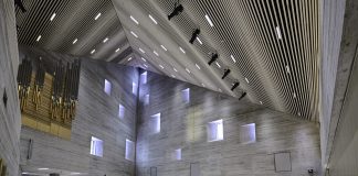 Tikkurilassa päätettiin, ettei seurakunnan tiloja voi käyttää sateenkaariparien vihkimiseen – ”Tässä on nyt dilemma, ja se pitää ratkaista kirkolliskokouksessa”