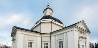 Lapuan hiippakunnassa rovastin arvonimi neljälle papille