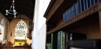 Englannin kirkko suunnittelee perustavansa kymmenentuhatta uutta maallikkovetoista seurakuntaa