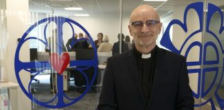 Englannissa piispaksi valittu Jaakko Rusama saa johdettavakseen minikirkon, jota leimaa monikulttuurisuus