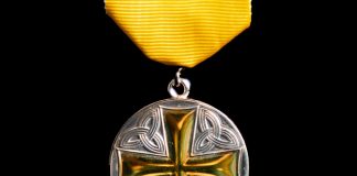 Kirkkohallitus myönsi Pro ecclesia -mitalin viidelle ansioituneelle kirkon vaikuttajalle