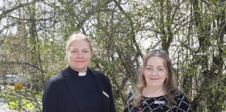 Kristityiksi kääntyneitä painostetaan – Edustaja-aloite toivoo kirkolta aktiivisempaa roolia maahanmuuttajien uskonnonvapauden puolustamisessa