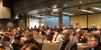 Kommentti: Kun kirkolliskokous väitteli tunnustuspykälästä, kirkon ja valtion mannerlaatat järisivät