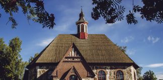 Kirkko ja minä: Rengon kirkko on suloinen, ihmisen kokoinen ja korunkaunis