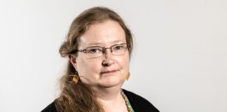 Kolumni: Päästä meidät kiireestä ja rahatalouden rattaiden alta