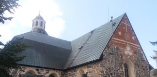 Eläkepappia luultiin Lähetyshiippakunnan papiksi – ei saanut toimittaa ehtoolliskirkkoa Huittisissa