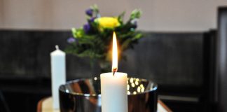 Näkökulma: Kasteet vähenevät mutta mitä se tarkoittaa hautaan siunaamisille – Eli mitä kirkon opista seuraa?