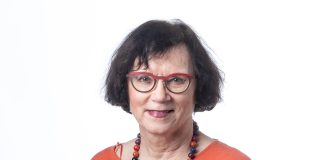 Kolumni: Yhä suurempi osa suomalaisista on ikäihmisiä – miksei heidän käsityksillään ole väliä?