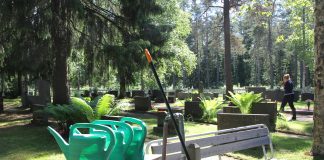 Seurakunnat palkkaavat ministeriön tukirahalla satoja kesätyöntekijöitä lisää