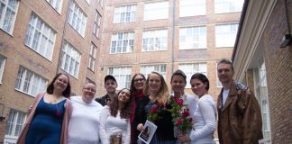 Arvio: Diakoninen näytelmä pakottaa kuulemaan senkin, mitä ei haluaisi