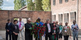 LML:n yleiskokous jalkautui keskitysleirille: Toivoa on siinä, että ihmiskunta muistaa oman pimeän puolensa