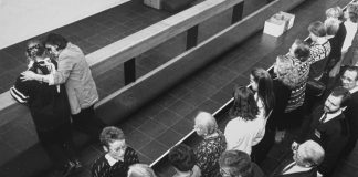 Mysteerikuva: Mitä tapahtuu alttarilla? – Katso myös edellisen kuvan ratkaisu