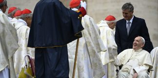 ”Hymyilevä paavi” Johannes Paavali I ehti johtaa katolista kirkkoa vain 33 päivää ennen äkillistä kuolemaansa – Franciscus jatkaa hänen linjallaan