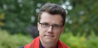 Venäjän luterilaisen kirkon arkkipiispa arvosteli Ukrainan sotaa ja pakeni perheineen Saksaan