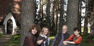 25-vuotista taivaltaan kiertueella juhlistava Suomalainen messu ei aikanaan kelvannut levy-yhtiölle – ja hyvä niin