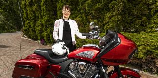 Moottoripyöräily on tuonut Pirjo Ketulle uusia ystäviä Suomesta ja ulkomailta