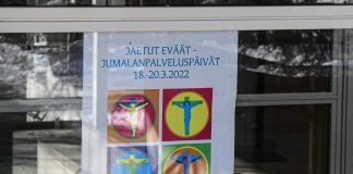 Mielipide: Meitä jumalanpalveluspäivien järjestäjiä harmittaa kritiikki pappiskeskeisyydestä