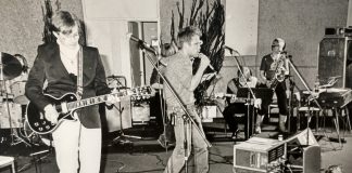 Mysteerikuva: Mikä bändi revittelee? – Katso myös edellisen kuvan ratkaisu