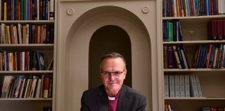 Arkkipiispa kommentoi uuden translain tuottamaa palautetta:
”Ei Paavalikaan ollut loppuun saakka sitä mieltä, että Jumalan tahto on ylhäältä annettu monoliitti”