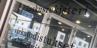 Kirkonkirjojen pito on tappiollista toimintaa – Sukuselvitysten ja virkatodistusten hinnat nousevat
