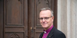 Analyysi: Konservatiivit saartoivat arkkipiispan – kirkolliskokouksen sananvaihto Inkerin kirkon vihkimyksistä vihjasi järjestöille kiperää jatkoa