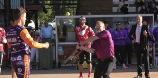 ”Joukkueen menestys menee aina oman edun edelle” – Pesäpallo tuli Kuopion piispan Jari Jolkkosen elämään jo ennen hänen syntymäänsä