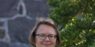 Anna-Maija Kuutti-Manninen kirkkoherraksi Kirkkonummelle – ekonomi toimi 20 vuotta yritysmaailmassa ennen kirkon töitä