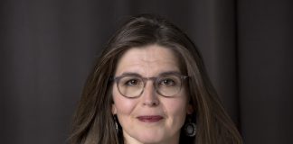 Maika Vuori Pitäjänmäen kirkkoherraksi Helsingissä – kansanvaalin äänimäärä sama kuin Aku Ankan auton rekisterinumero