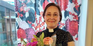 ”Uskossa minulle on keskeistä Jumalan myötätunto ihmisiä kohtaan” – Itä-Vantaan kasvatti Salla Poropudas on Hakunilan seurakunnan uusi kirkkoherra