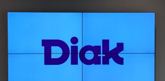 Diakin toiminta jatkuu Helsingissä, Oulussa ja Porissa, Pieksämäelle lisäksi liikkuva kampus