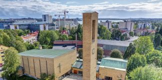 Kirkko ja minä: Ihminen tarvitsee yhteyttä toisiin kristittyihin – Pekka Räisäsellä on erityinen yhteys Meilahden kirkonkelloihin