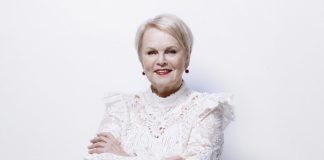 Jouluradion Hoosiannan tulkitsee tänä vuonna Katri Helena – ”Herkkä ja hellä versio”