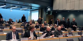 Kirkolliskokous kinasi maallikoiden puheenjohtajuudesta – ”On kuin ainoa kristitty neuvostossa olisi kirkkoherra”