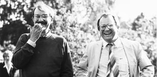 Mysteerikuva: Vielä on kesää jäljellä, joten ketkäs tässä kesäisessä maisemassa ilakoivat?