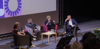 ”Meillä on liikaa kirkkoherroja, jotka pelkäävät mediaa” – Kirkkopäivillä keskusteltiin kirkon ja median suhteesta