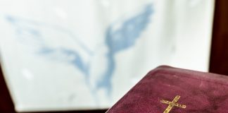 Psykoterapeutit: Eksorksimi on myös muoti-ilmiö, jota mustavalkoinen ympäristö lietsoo