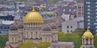 Latvia irrottaa maan ortodoksista kirkkoa Moskovan patriarkaatista – Jouko Talosen mukaan ortodoksisella kirkolla on tärkeä rooli Latviassa