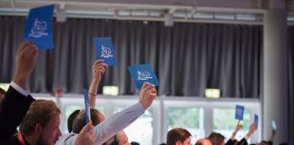 Kirkkojen maailmanneuvosto hyväksyi säyseän Ukraina-lausunnon – Venäjän kirkon edustaja vertasi McDonaldsin julkilausumaan