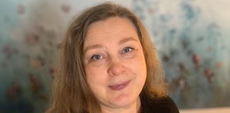 Vuoden uskonnonopettaja: Hengellisen väkivallan käsittely koulussa voi olla ensikosketus oman yhteisön kriittiseen tarkasteluun