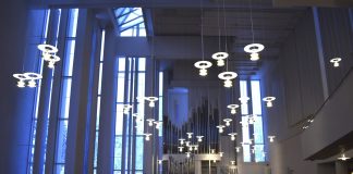 Kirkko ja minä: Pojan kuoltua Vieno Arpola sai yksityisen ehtoollisen Pyhän Johanneksen kirkossa Kuopiossa eikä unohda sitä koskaan