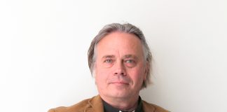 Sammeli Juntunen: Kirkossamme ei vallitse ”levollinen järjestys” ja merkittävänä syynä on piispainkokouksen avioliittoa koskeva pastoraalinen ohje