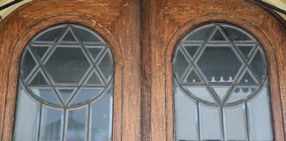 Uusi julkaisu avaa kristinuskon ja juutalaisuuden kohtaamisen historiaa ja nykypäivää