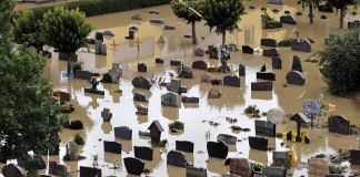 Saksan tulvatuhoja seuraava ulkosuomalaispappi Matti Nikkanen: ”Kun menetyksen lopullisuus nousee pintaan, sielunhoitajat käärivät hihat”