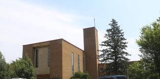 Kirkko ja minä: Minnesotalainen ruokabloggaaja Beatrice Ojakangas on kuin kotonaan Duluthin luterilaisessa kirkossa