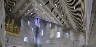 Tikkurilan kirkon pääsiäisen messussa huomioidaan kaikki aistit – mukana on myös tuoksuja