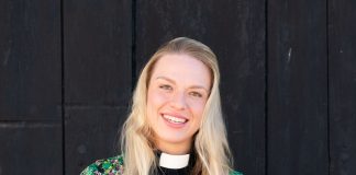 Elefteria Apostolidou on Vuoden pappi 2023