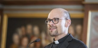 Piikkiön kirkkoherraksi valittu Risto Räty: ”Vaikka ollaan itsenäisiä, pelikenttä on monipuolinen”